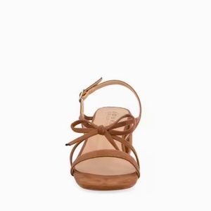 NWT Journee Collection Amity Sandal Size 8